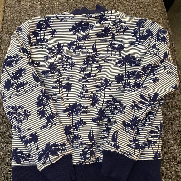 EUC Vineyard Vines reversible bomber jacket - Picture 5 of 7